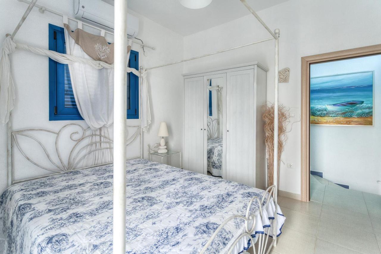 Navy Greece Villa With Swimming Pool & Sea View Makrygialos Exterior photo